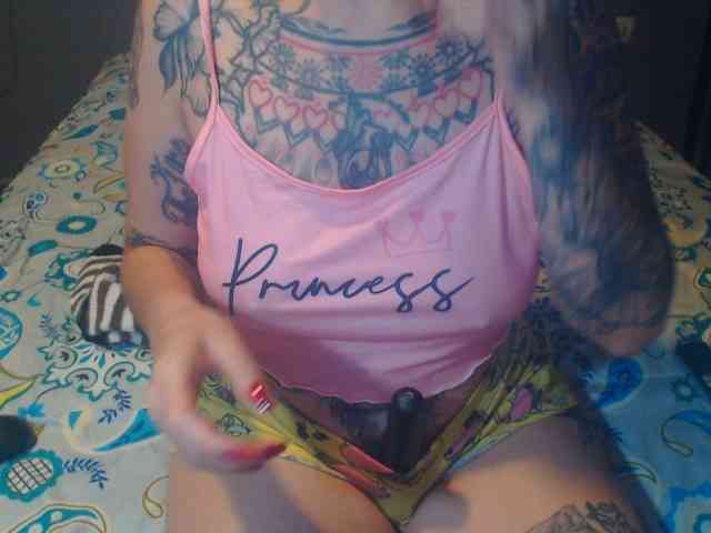Hornydark webcam