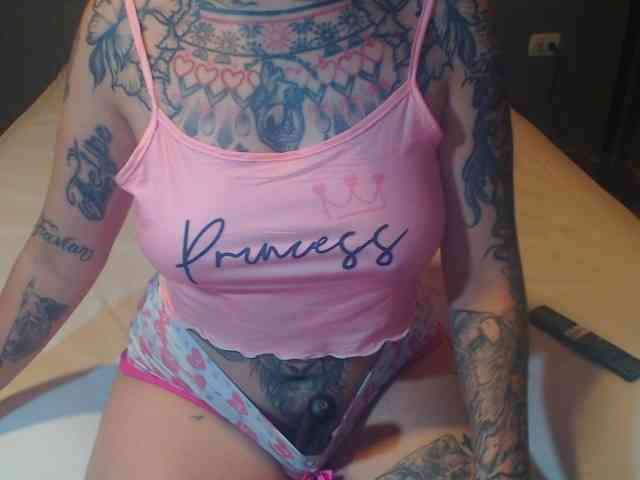 Lucy_tattoodreams webcam