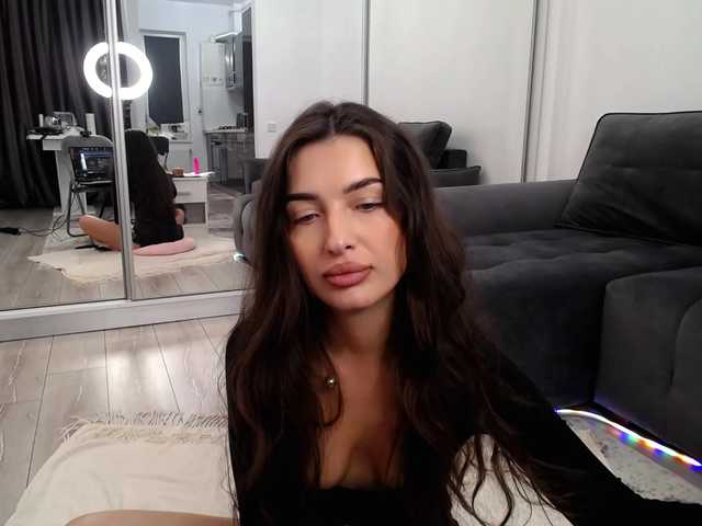 LauraBess live cam on BongaCams