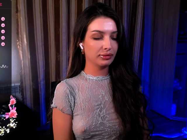 LauraBess live webcam show