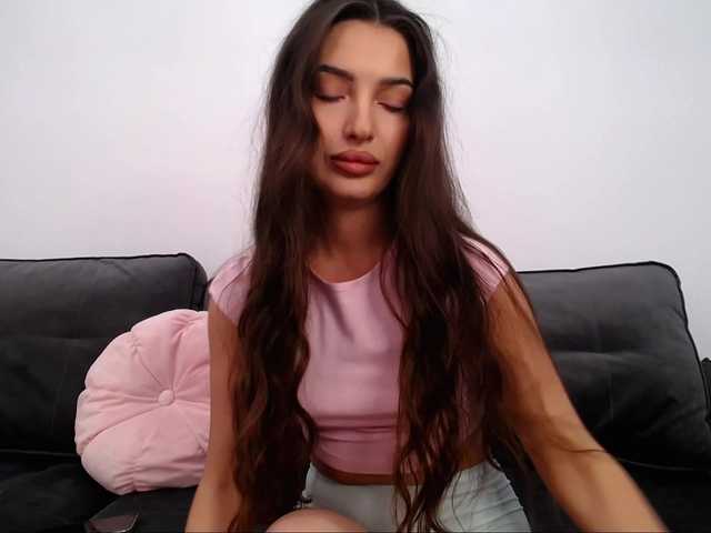 LauraBess live cam on BongaCams