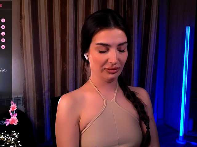 laurabess online