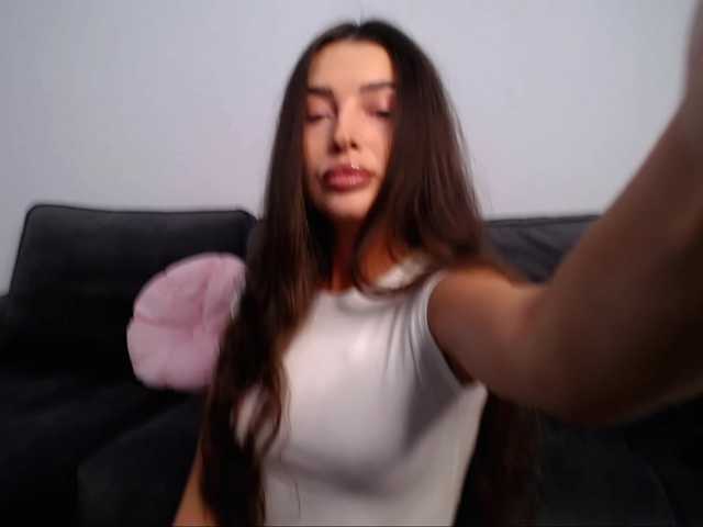 LauraBess live cam on BongaCams