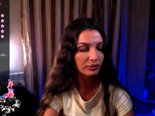 LauraBess live webcam show