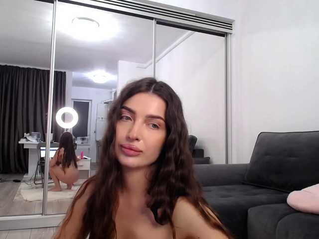 LauraBess live cam on BongaCams