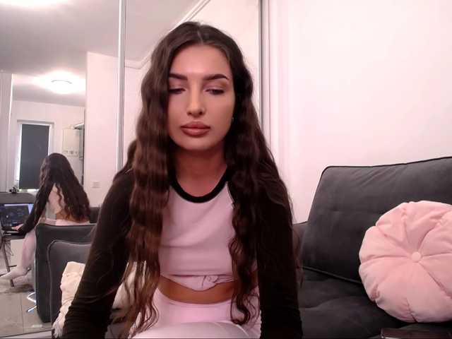 LauraBess live cam on BongaCams