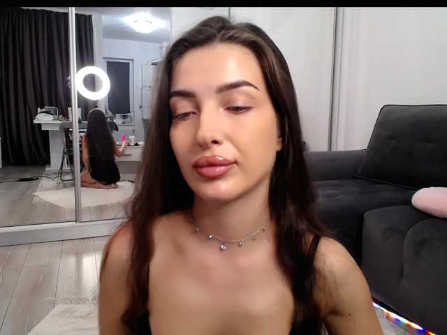 LauraBess live cam on BongaCams