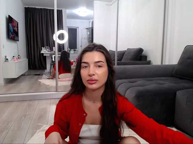 LauraBess live cam on BongaCams