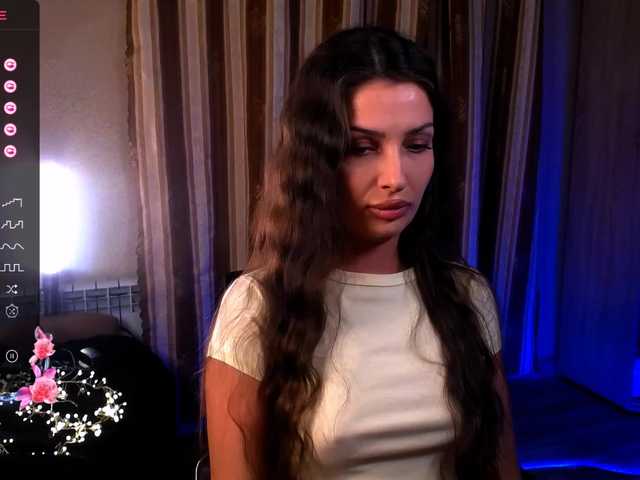 LauraBess live cam on BongaCams