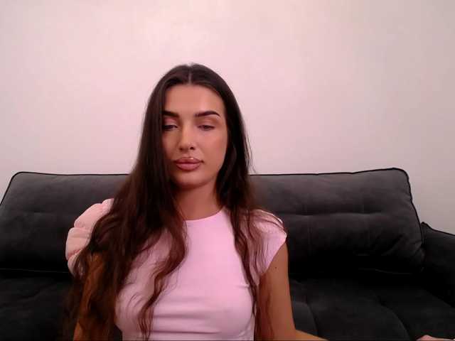 LauraBess live cam on BongaCams