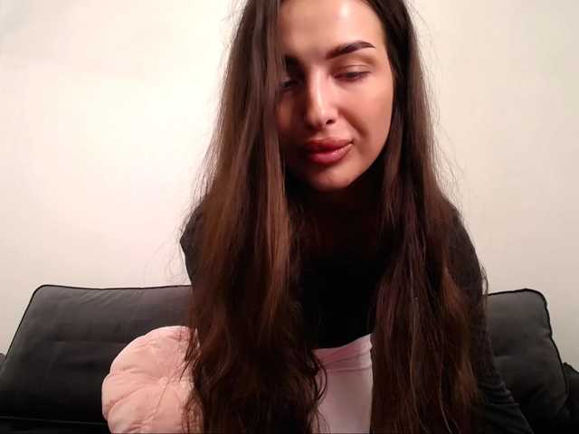 LauraBess, en directo ahora en BongaCams