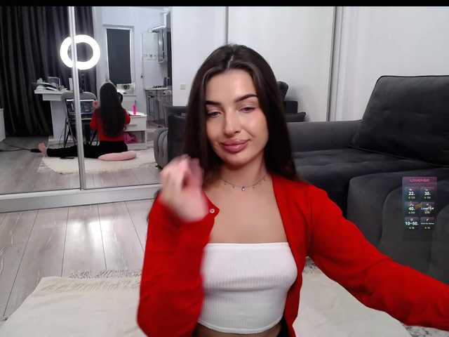 LauraBess live cam on BongaCams