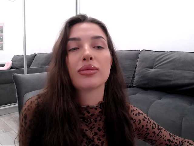 LauraBess live cam on BongaCams