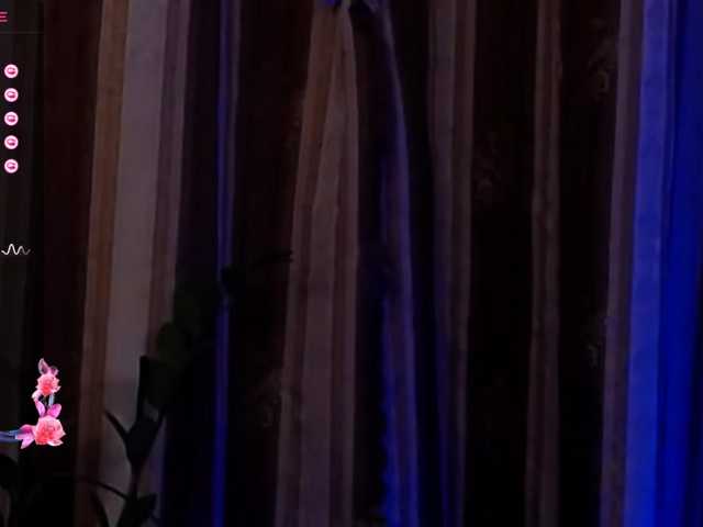 LauraBess's BongaCams show and profile