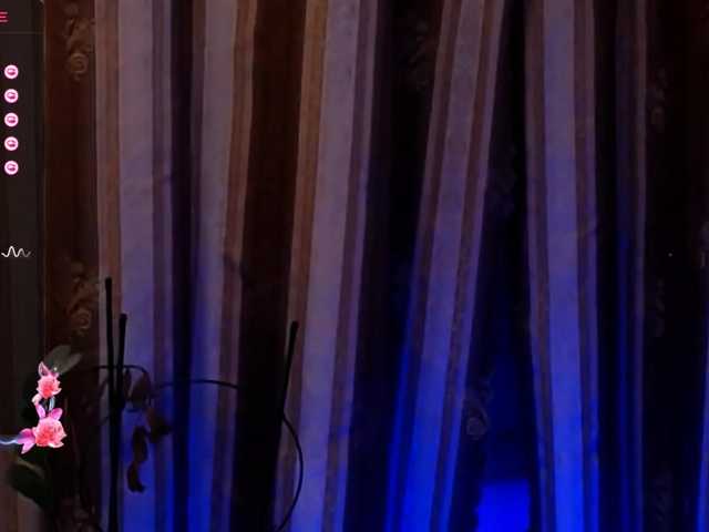 LauraBess live cam on BongaCams