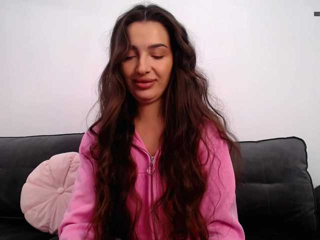 LauraBess live cam on BongaCams
