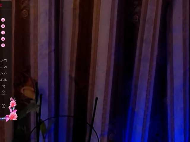 LauraBess live cam on BongaCams