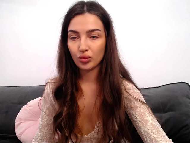 LauraBess live cam on BongaCams