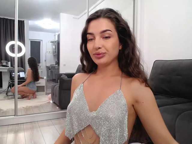 LauraBess live cam