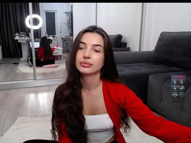 LauraBess live cam preview