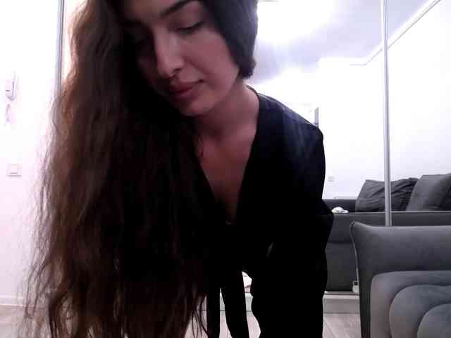LauraBess webcam