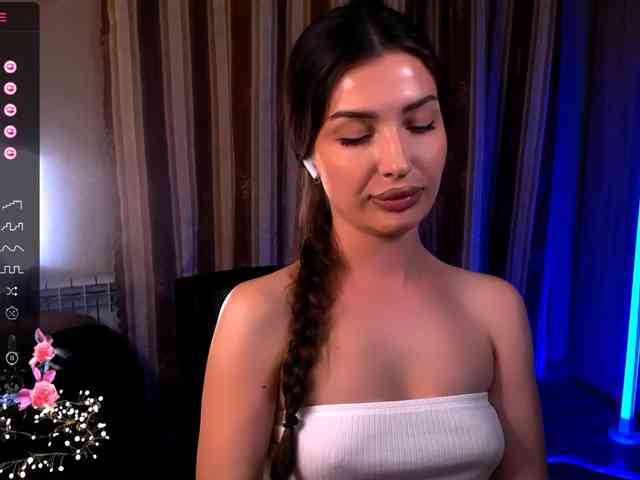 LauraBess Sex Cam Show