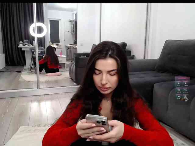 Laurabess's cam show statistics and live stream