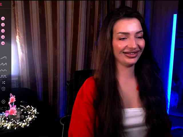 LauraBess webcam
