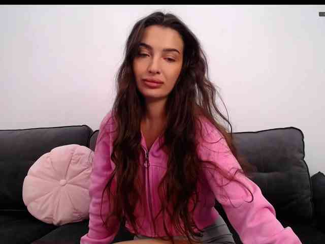 LauraBess webcam