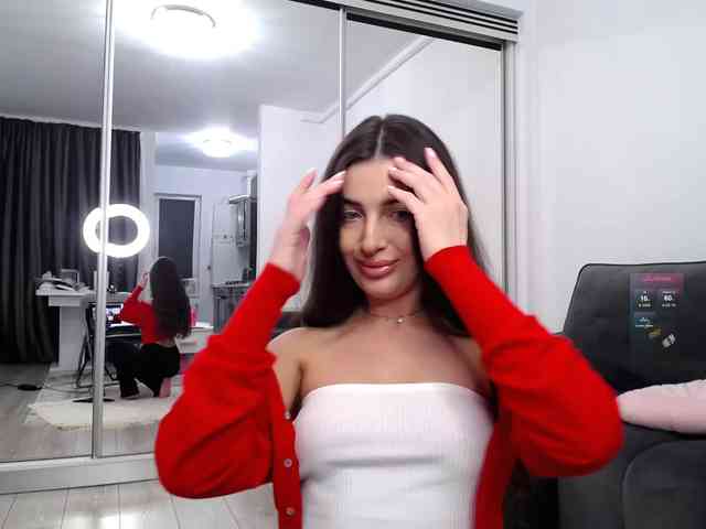 LauraBess webcam