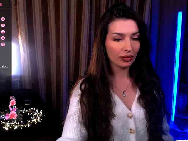 LauraBess webcam