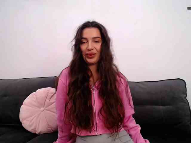 LauraBess webcam