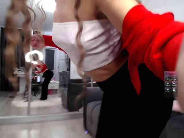 LauraBess webcam