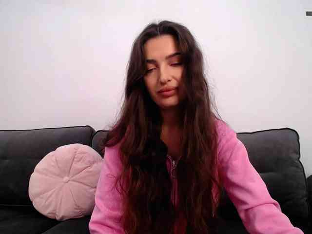 LauraBess webcam