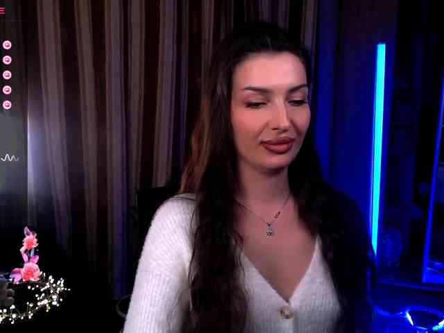 LauraBess webcam