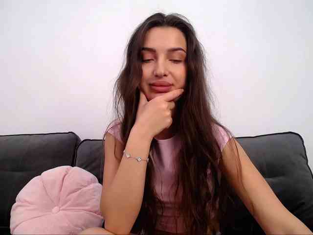 laurabess's live room