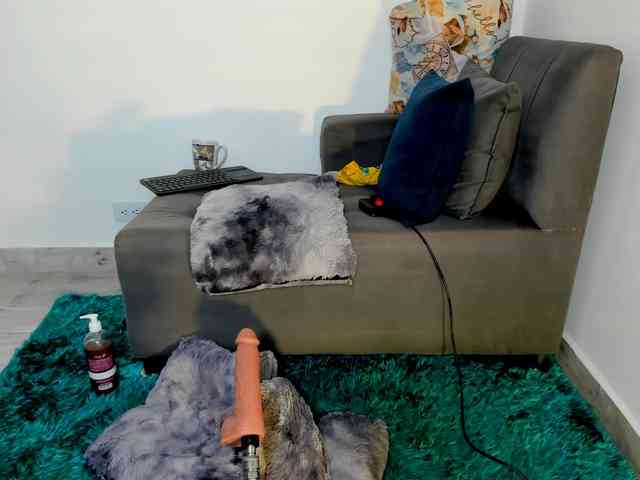 Amelie-hills webcam