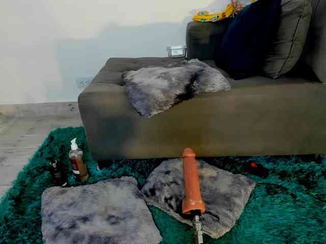 Amelie-hills webcam