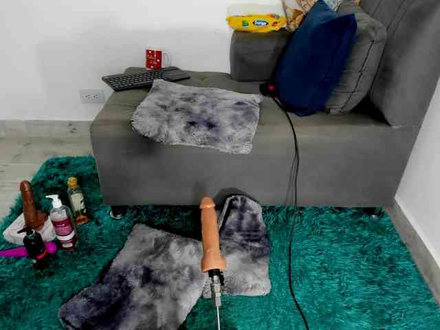 Amelie-hills webcam