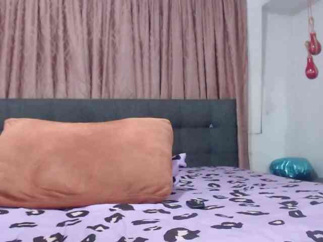 grettajames webcam