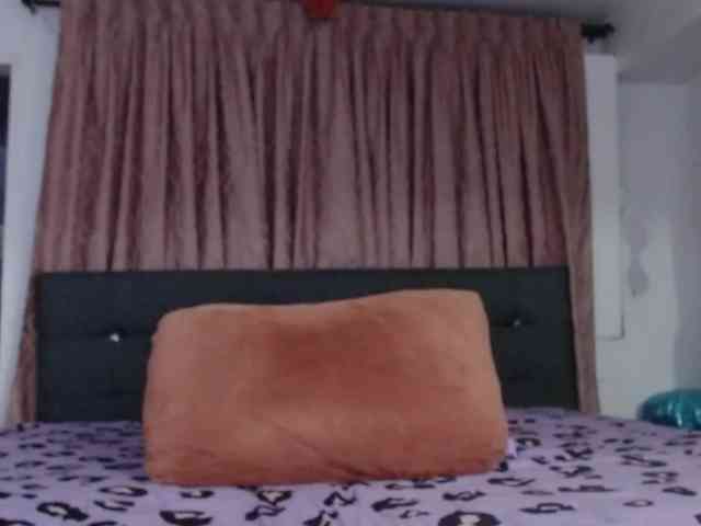 grettajames webcam
