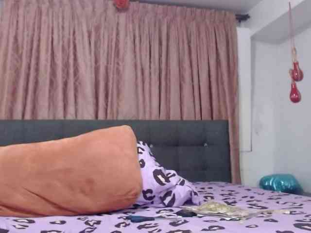 grettajames webcam