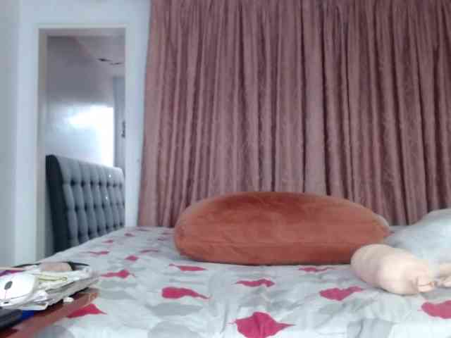 grettajames webcam