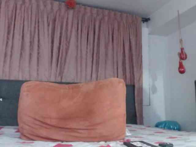 grettajames webcam