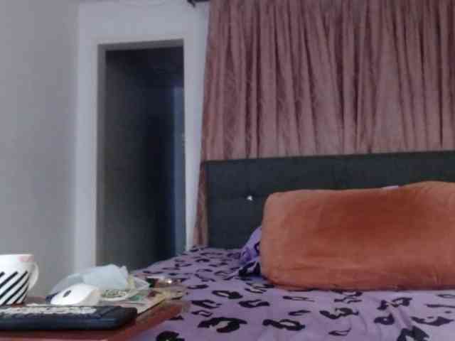 grettajames webcam