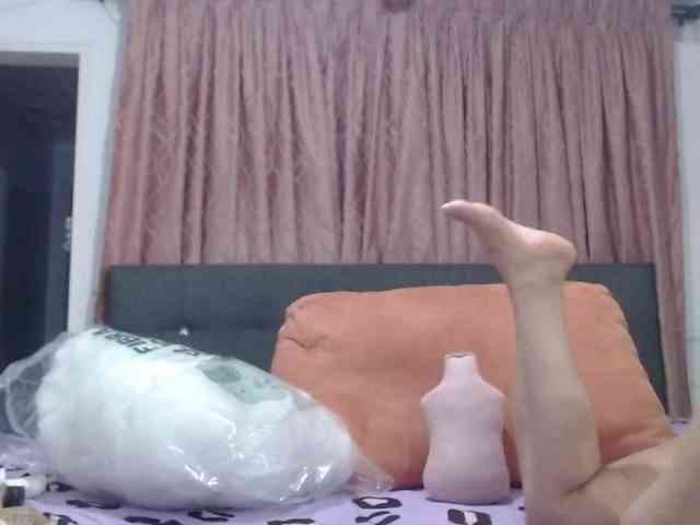 grettajames webcam