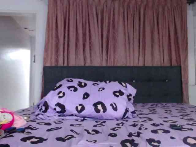 grettajames webcam