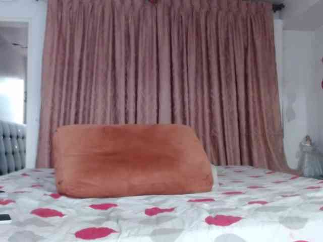 grettajames webcam