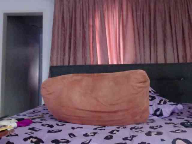 grettajames webcam