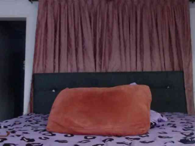 grettajames webcam